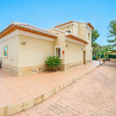 Villa Montgo View *